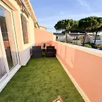 Lilas Clim Balcon Piscine Parking Prive 아파트