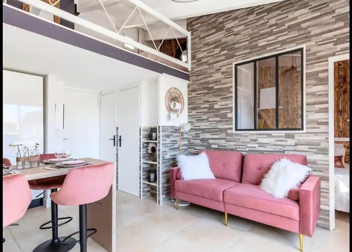 Apartmán Lilas Climatise Avec Balcon ,parking & Piscine *