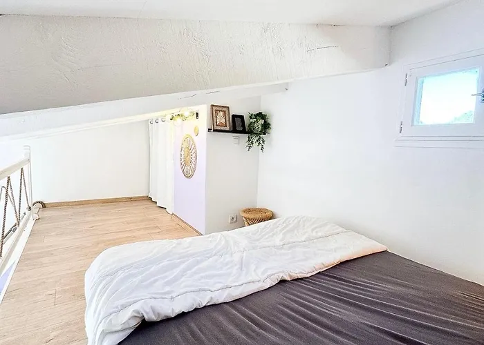 Apartamento Lilas Climatisé Avec Balcon ,parking&piscine